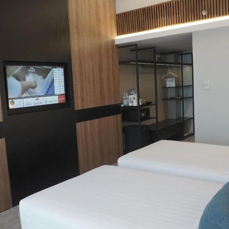 The Premiere Hotel Pekanbaru Exterior photo