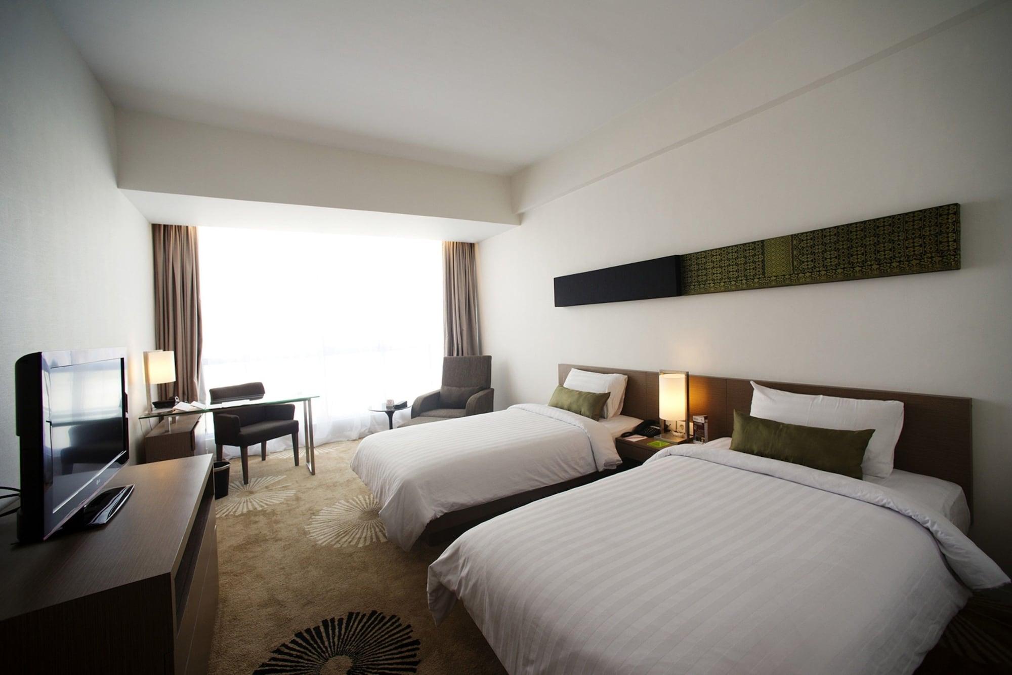 The Premiere Hotel Pekanbaru Exterior photo