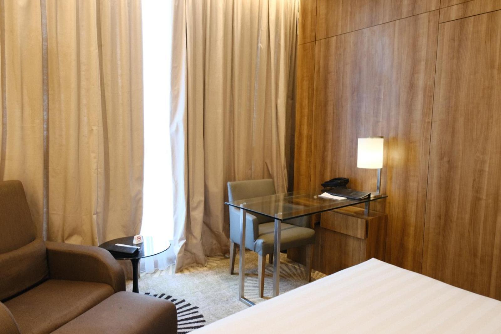The Premiere Hotel Pekanbaru Exterior photo