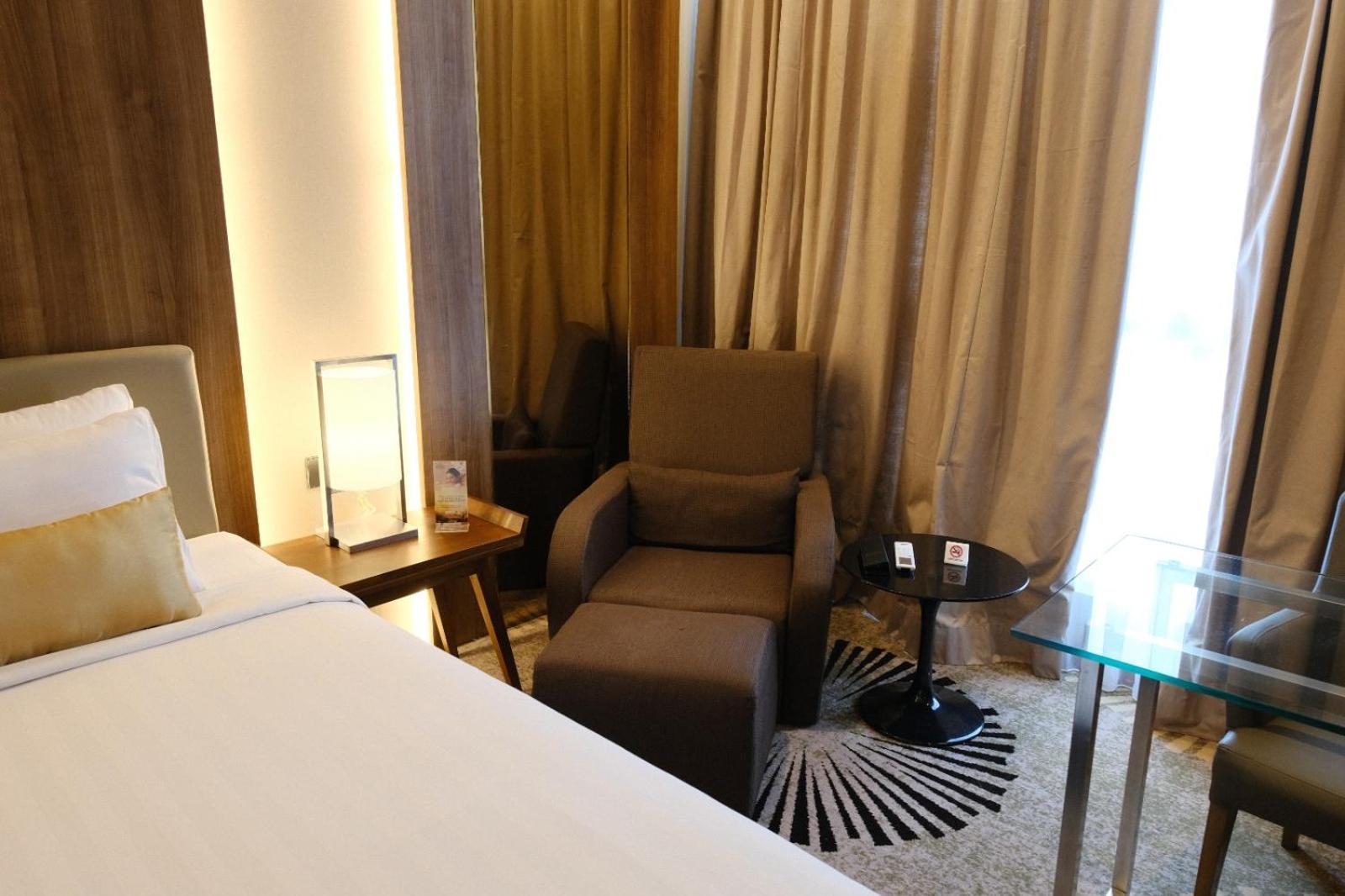 The Premiere Hotel Pekanbaru Exterior photo