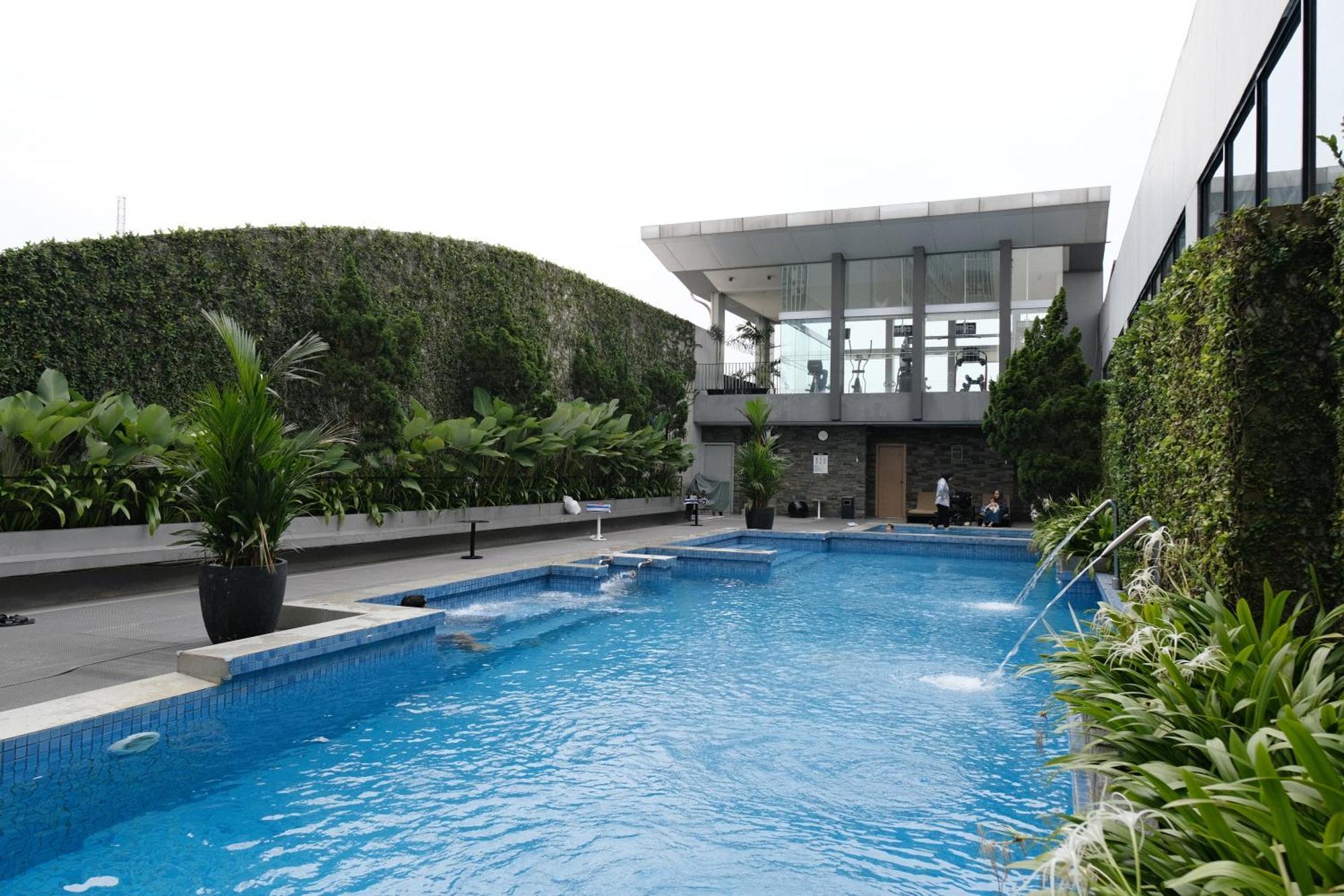 The Premiere Hotel Pekanbaru Exterior photo