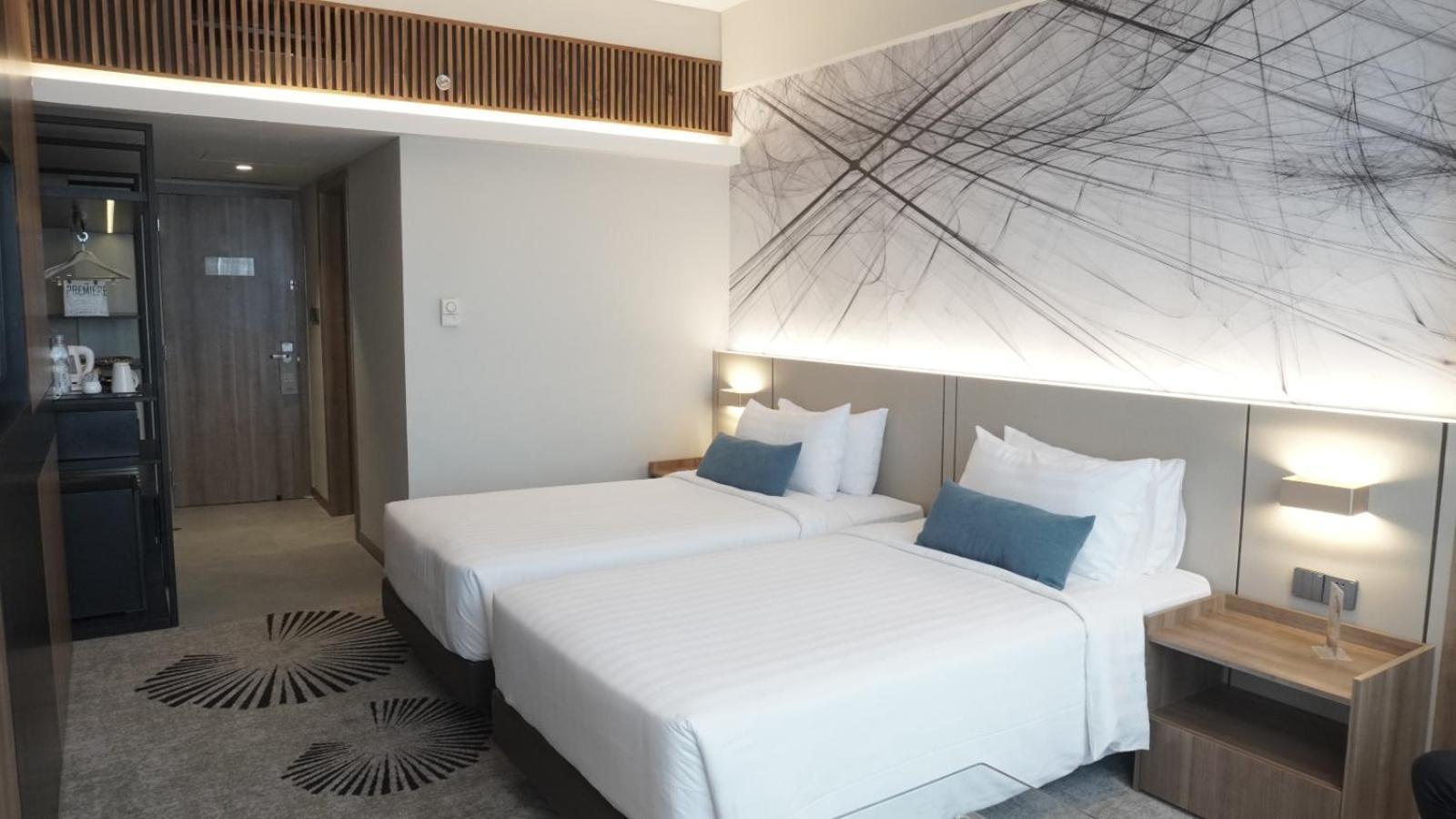 The Premiere Hotel Pekanbaru Exterior photo